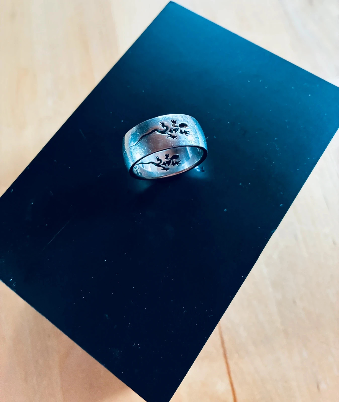 Bague salamandre acier chirurgical 18mm.